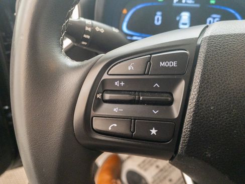 Used 2024 Hyundai Venue SEL image 23