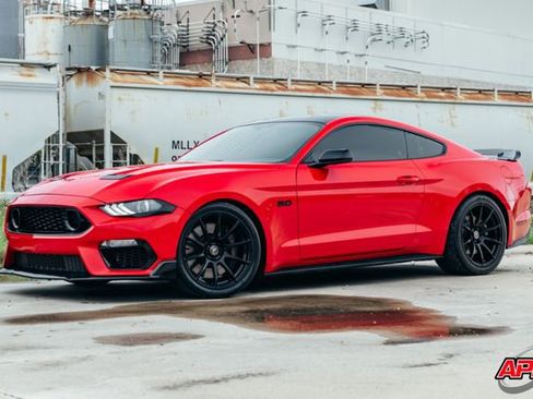 Used 2019 Ford Mustang GT w/ Black Accent Package RWD image 38