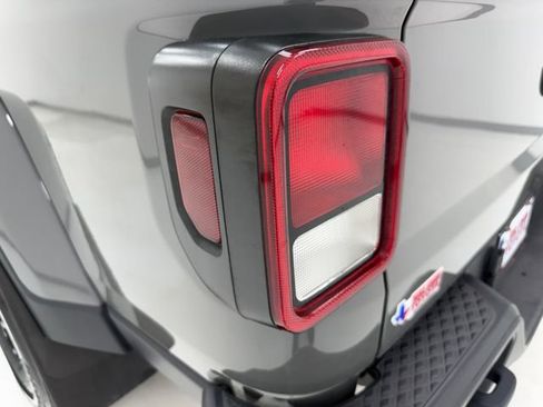 Used 2021 Jeep Gladiator Sport AWD/4WD image 36