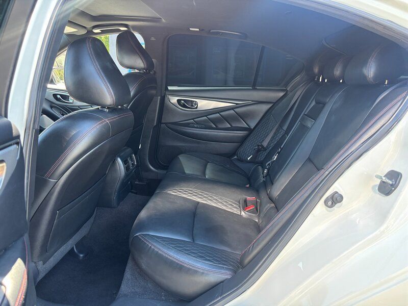 Used 2018 INFINITI Q50 Red Sport 400 w/ Sensory Package (Sport) RWD image 8