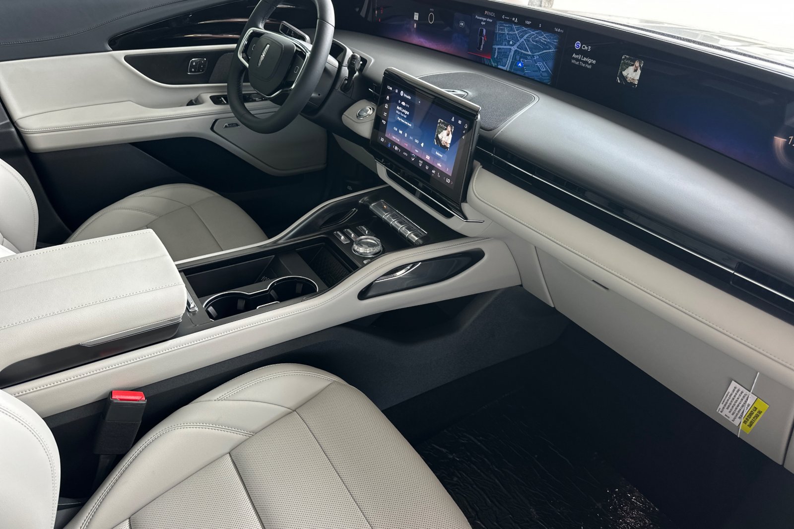 New 2026 Lincoln Nautilus Premier w/ Equipment Group 102A AWD/4WD image 15