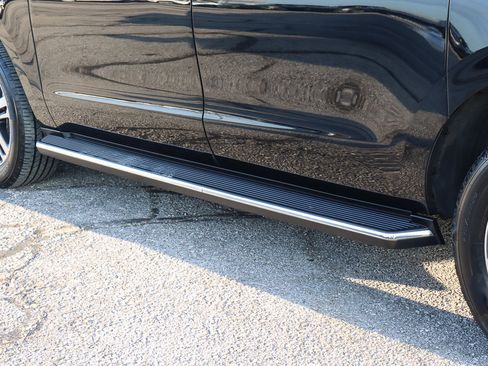 Used 2023 Ford Expedition Max Limited image 14