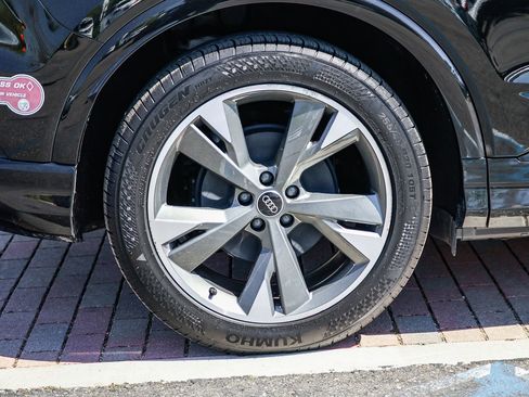 Certified 2024 Audi Q4 e-tron Premium w/ Convenience Package image 9