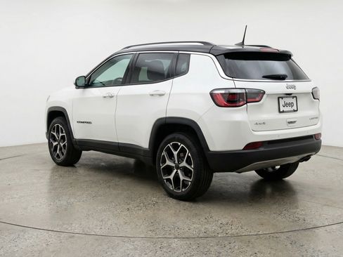 Used 2025 Jeep Compass Limited image 6