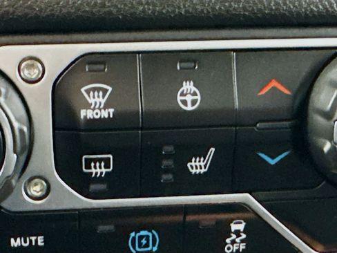 Used 2024 Jeep Wrangler Unlimited w/ Convenience Group image 3