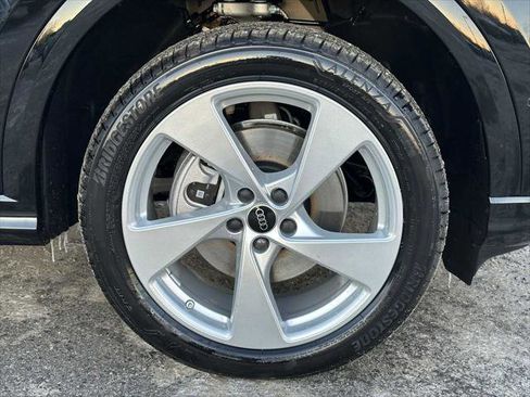 New 2025 Audi Q5 Premium Plus image 9