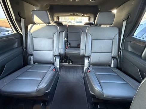 Used 2021 Chevrolet Tahoe Z71 w/ Rear Media and Nav Package image 17