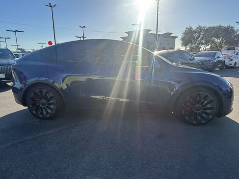 Used 2023 Tesla Model Y Performance AWD/4WD image 7