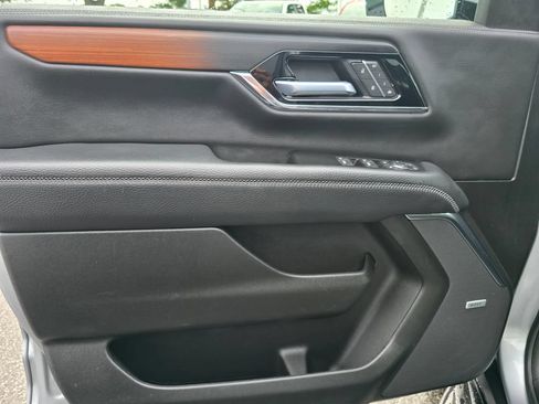 Certified 2025 GMC Yukon Denali AWD/4WD image 10