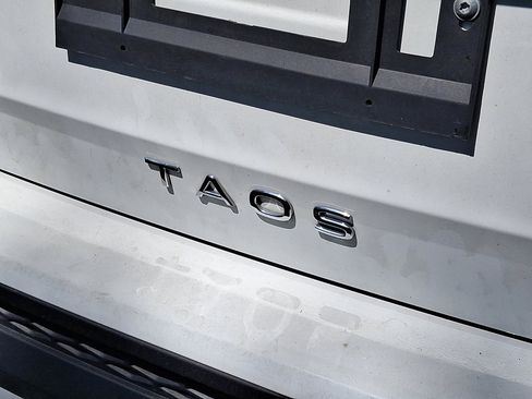 Used 2024 Volkswagen Taos S FWD image 5