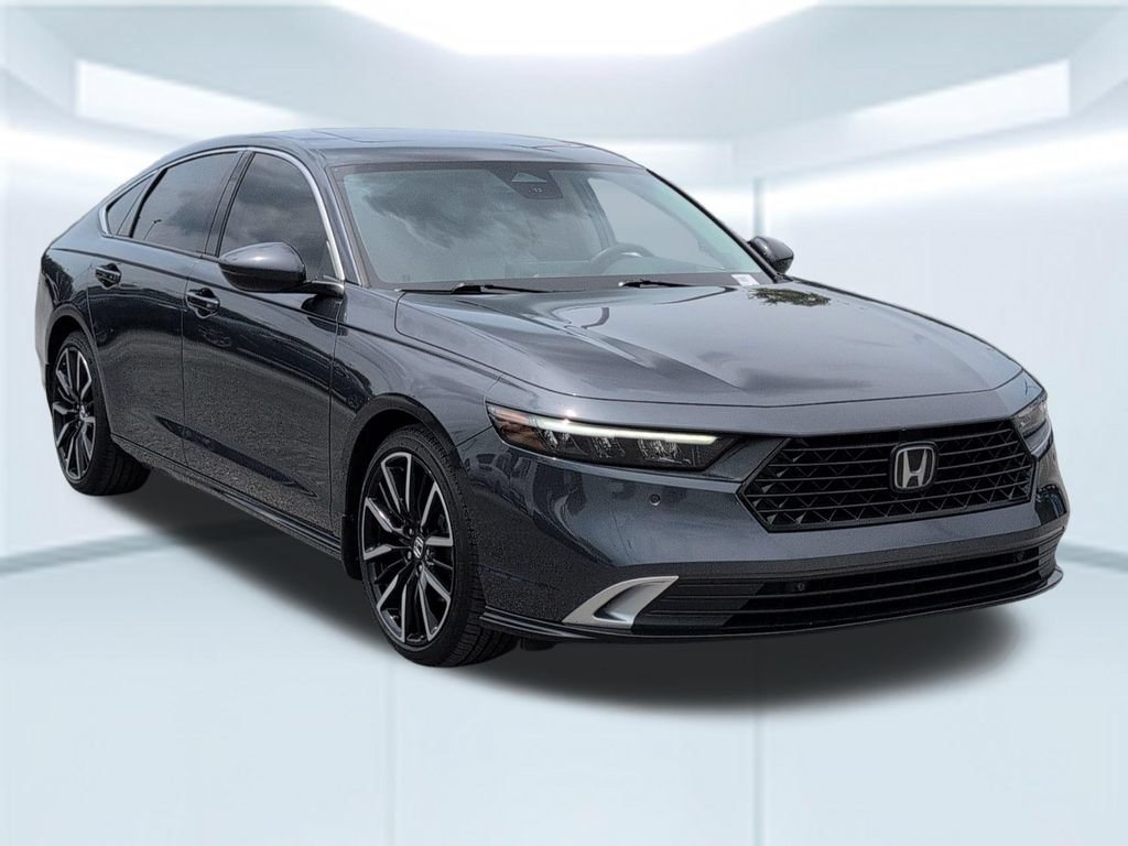 Used 2023 Honda Accord Touring image 7