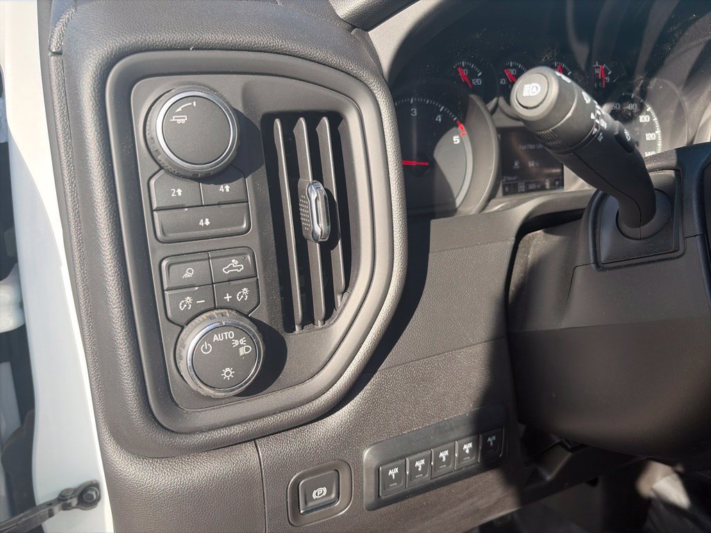 Used 2026 Chevrolet Silverado 3500 W/T w/ WT Convenience Package AWD/4WD image 19