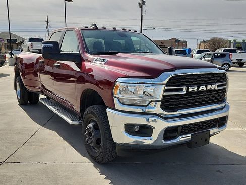 Used 2024 RAM 3500 Big Horn image 4