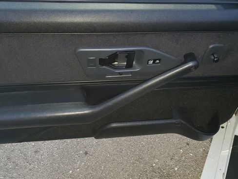 Used 1991 Pontiac Firebird Base image 12