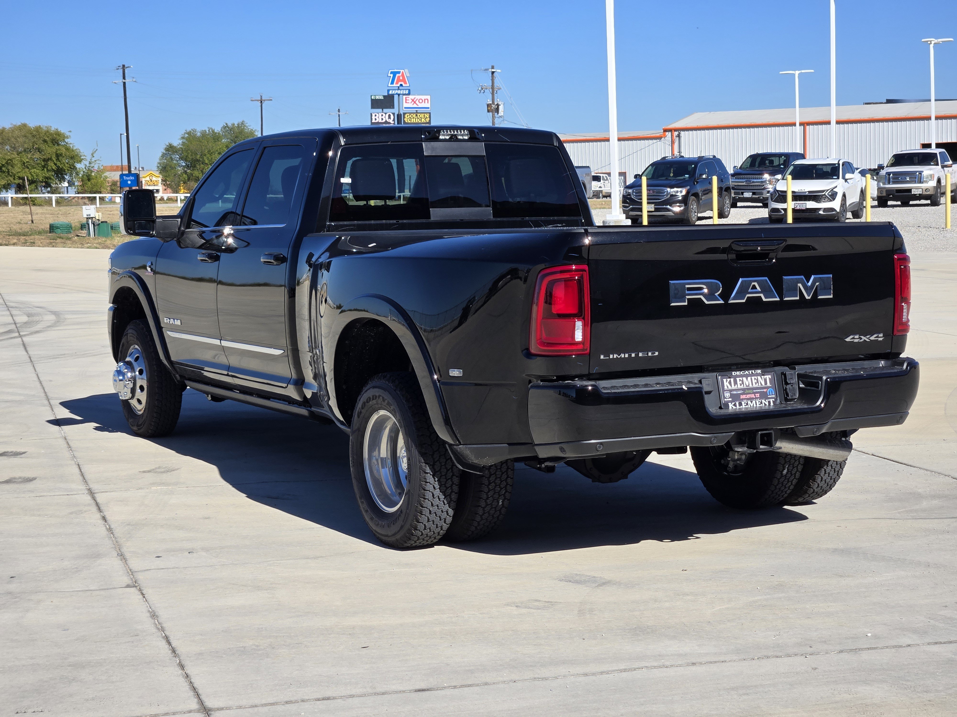 New 2027 RAM 3500 Limited AWD/4WD image 3