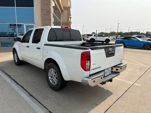 Used 2019 Nissan Frontier SV w/ Value Truck Package RWD image 15