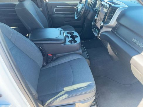 Used 2024 RAM 2500 Big Horn w/ Safety Group image 30