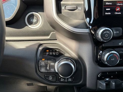 Used 2021 RAM 1500 Big Horn image 22