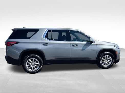 Used 2023 Chevrolet Traverse LS w/ Safety Package FWD image 6