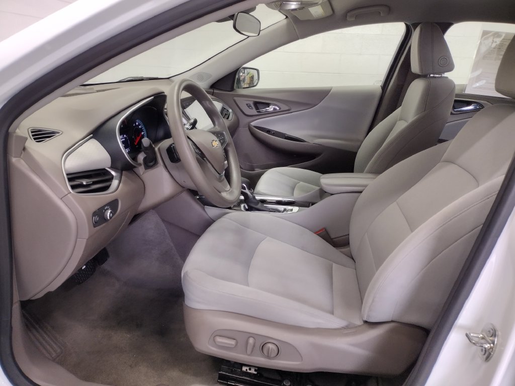 Used 2024 Chevrolet Malibu LT FWD image 22