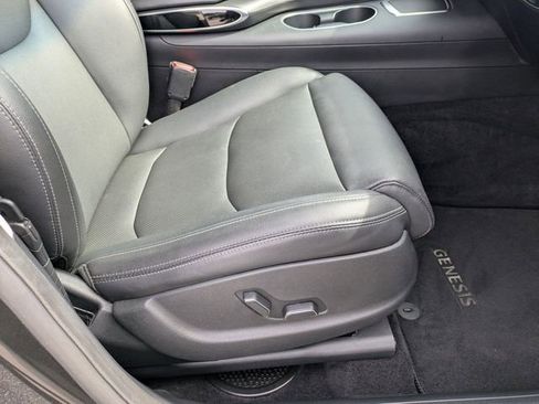 Used 2025 Genesis GV70 2.5T image 36