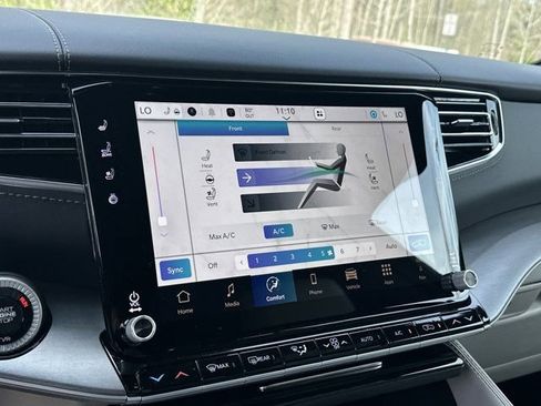 New 2026 Jeep Grand Wagoneer Limited image 28