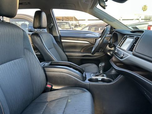 Used 2018 Toyota Highlander Plus image 23