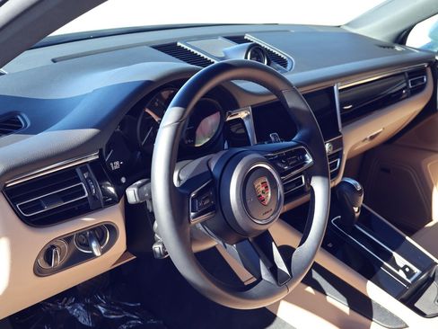 New 2024 Porsche Macan 4 Electric image 4