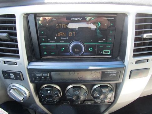 Used 2007 Toyota 4Runner SR5 AWD/4WD image 25