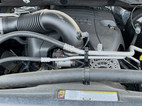 Used 2019 RAM 1500 Classic SLT AWD/4WD image 30
