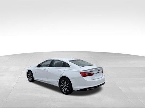 Certified 2024 Chevrolet Malibu RS w/ LPO, Floor Liner Package image 8