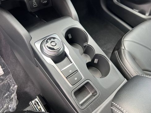 New 2026 Ford Escape SE w/ PHEV Premium Package FWD image 31