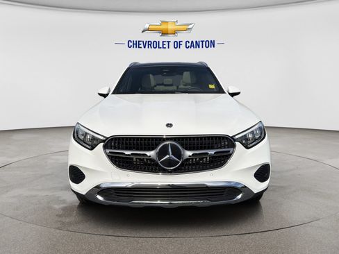 Used 2025 Mercedes-Benz GLC 350e 4MATIC image 2
