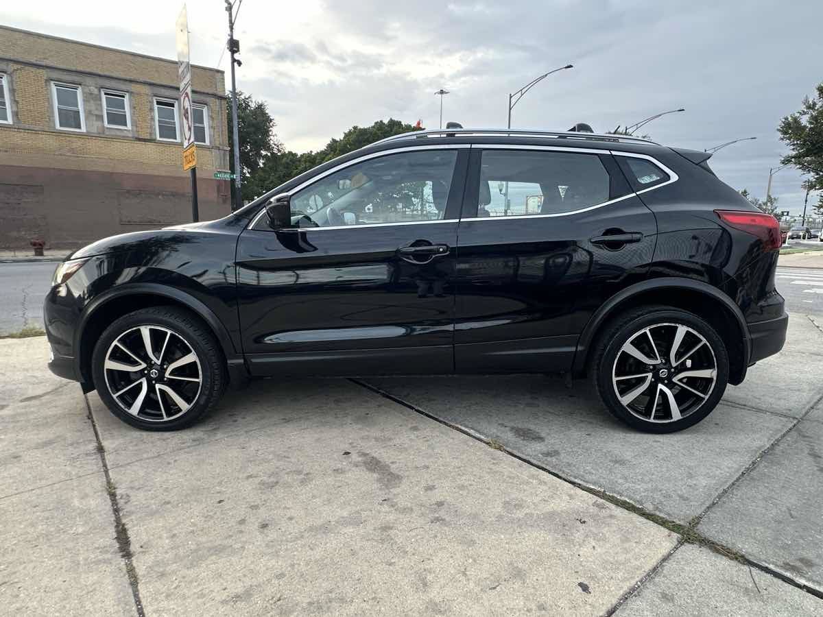 Used 2017 Nissan Rogue Sport SL w/ SL Premium Package AWD/4WD image 8