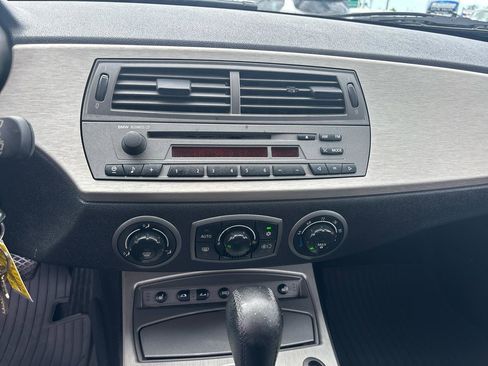 Used 2004 BMW Z4 2.5i RWD image 7