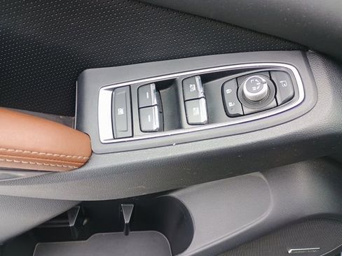 Used 2023 Subaru Ascent Touring AWD/4WD image 24
