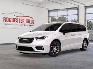 New 2026 Chrysler Pacifica Select 360° Tour