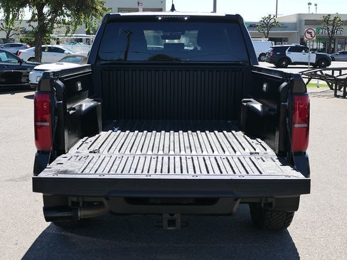 Used 2025 Toyota Tacoma SR5 AWD/4WD image 6