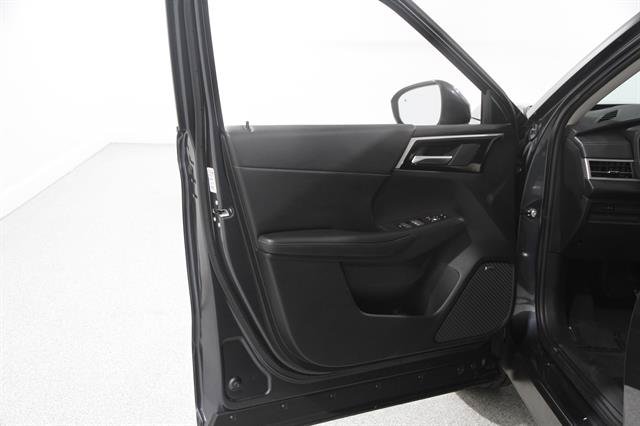Used 2025 Mitsubishi Outlander SE AWD/4WD image 4