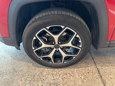 Used 2025 Jeep Compass Limited image 30