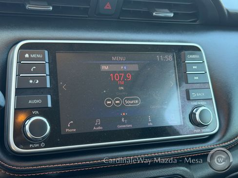 Used 2018 Nissan Kicks SR w/ Exterior Package image 25