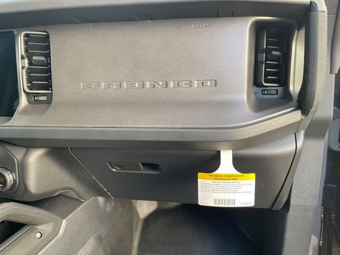 New 2025 Ford Bronco Badlands image 35