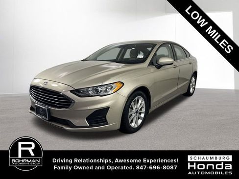 Used 2019 Ford Fusion SE FWD image 1
