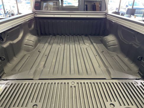 Used 2023 Nissan Titan PRO-4X w/ Pro-4x Convenience Package image 35