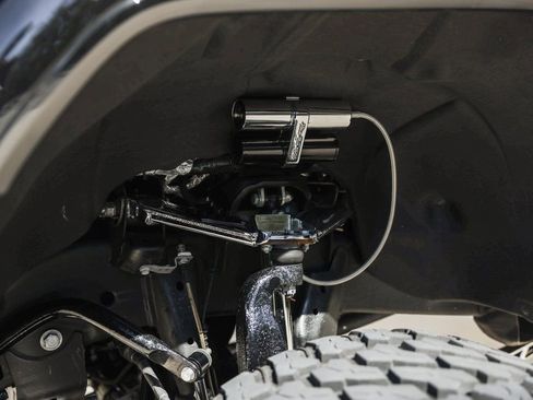 Used 2024 GMC Sierra 3500 Denali Ultimate image 27