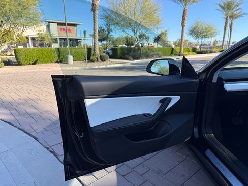 Used 2018 Tesla Model 3 Long Range image 7