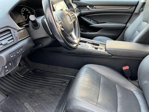 Used 2020 Honda Accord Touring image 15