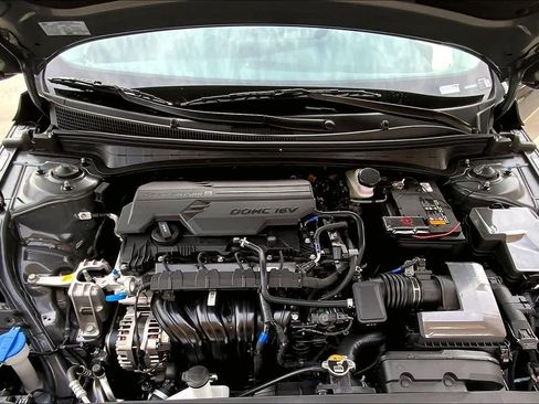 New 2026 Hyundai Elantra Limited FWD image 16