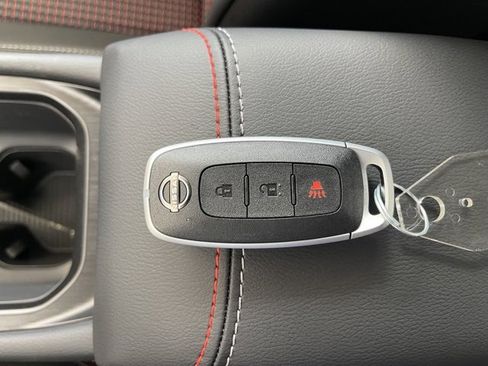 New 2025 Nissan Kicks SR image 21