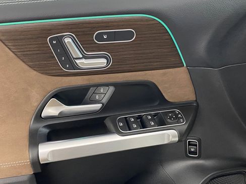 New 2026 Mercedes-Benz GLB 250 4MATIC image 24